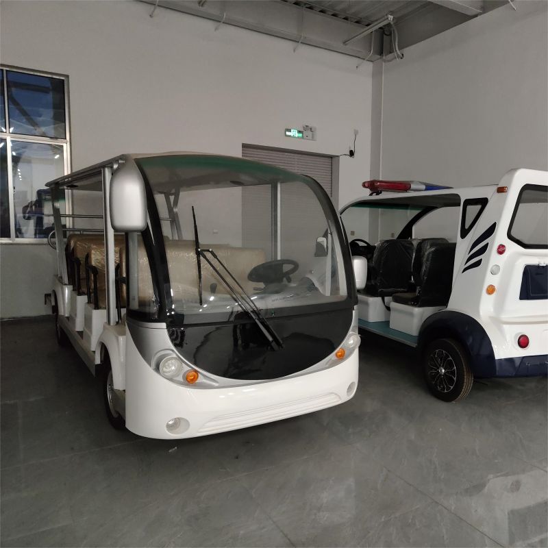 17-Seat Air-Conditioned Electric Tourist Bus with Pedals Electric Sightseeing Bus